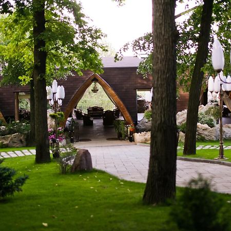 Hotel La Castel Iasi Exterior photo